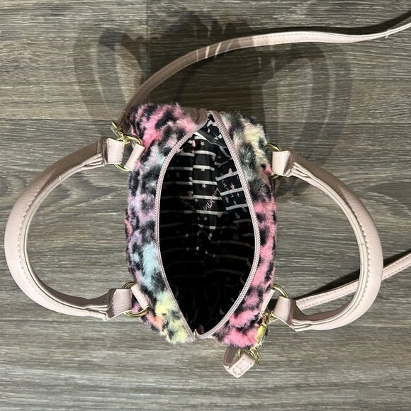 Luv Betsey by Betsey Johnson Harley Mini Barrel Bag Pink Cheetah Print Faux Fur - Picture 6 of 13